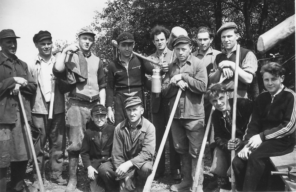 Gruppenbild von den Arbeiten am neuen Bläserplatz Gruppenbild von den Arbeiten am neuen Bläserplatz