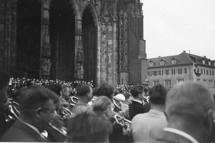 1. Landesposaunentag in Ulm, vor dem Münster